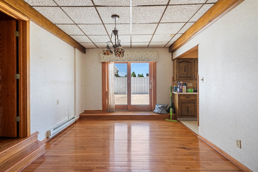 More Photos Of 1304 Hammond Ave, Superior Apartments For Sale