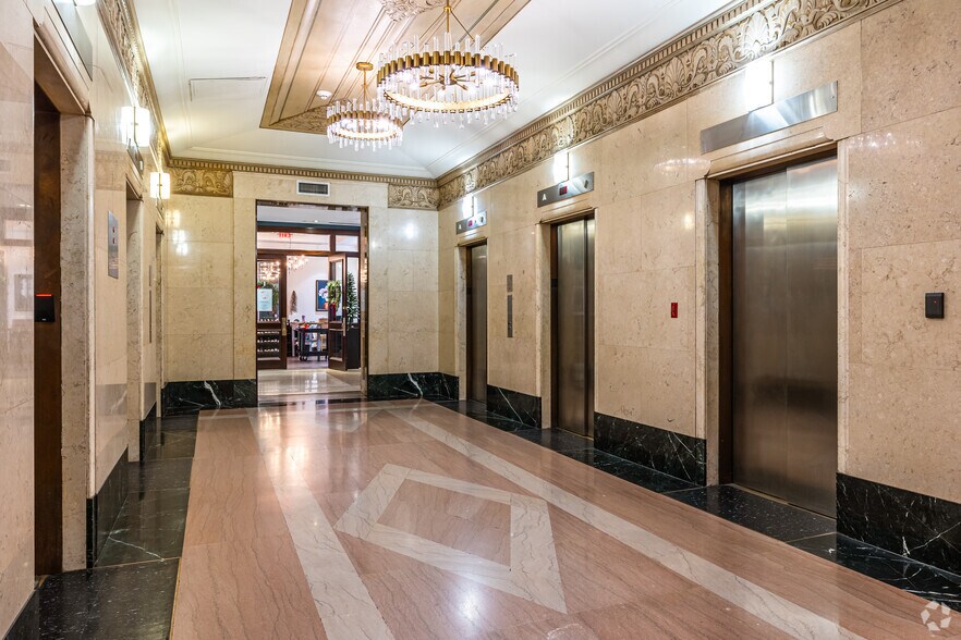 More Photos Of 909 Walnut St, Kansas City Apartments For Lease