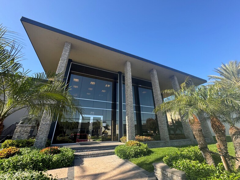 More Photos Of 3818 E Coronado St, Anaheim Land For Lease