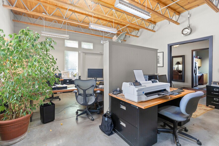 More Photos Of 814 Pennsylvania Ave, Fort Worth Loft Creative Space For Sale