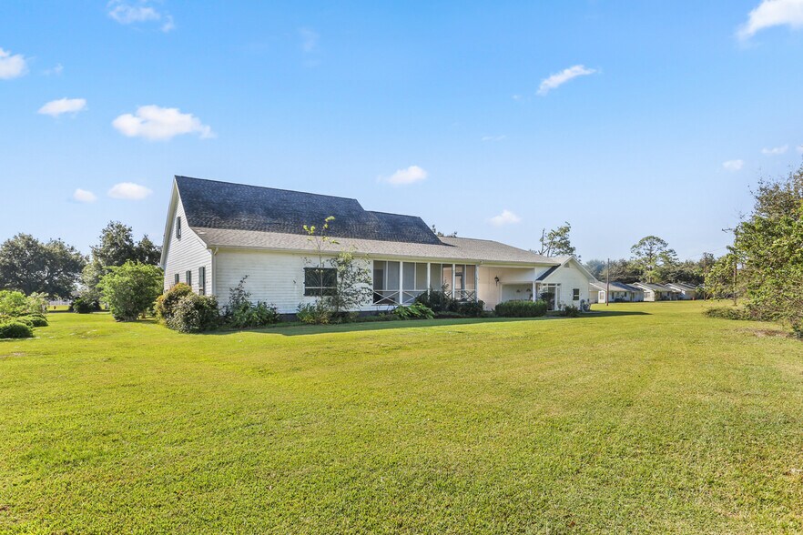 Primary Photo Of 402 W 121st St, Cut Off Apartments For Sale