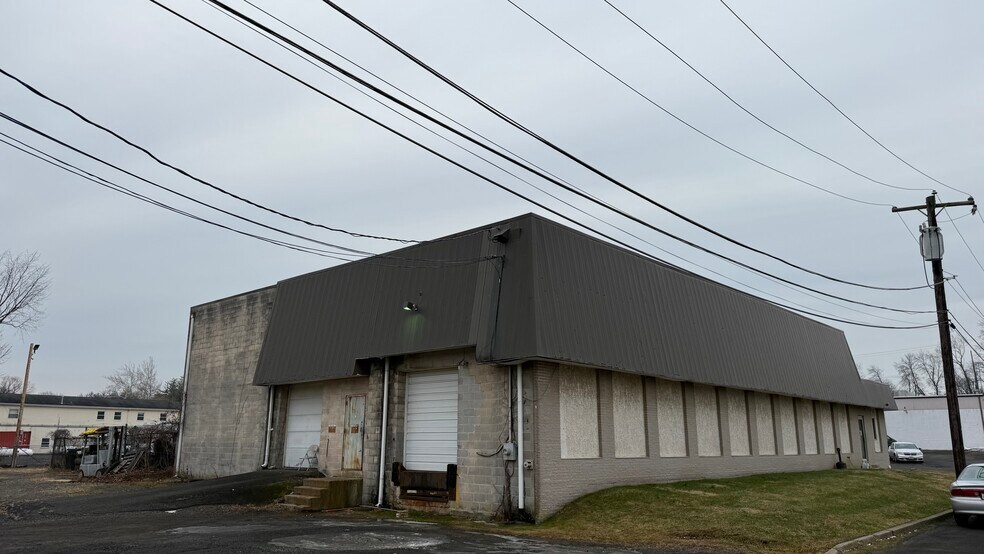 More Photos Of 2845 Terwood Rd, Willow Grove Warehouse For Lease