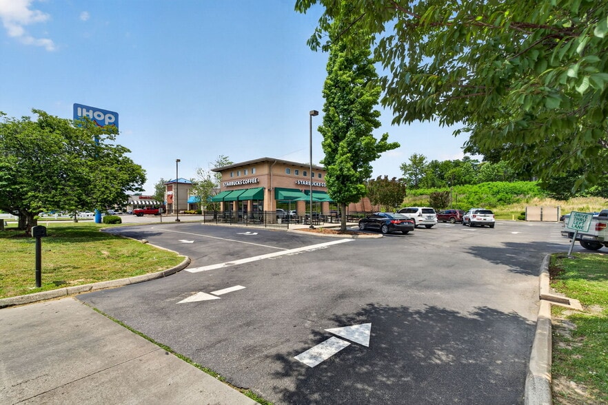 More Photos Of 1105 Interstate Dr, Cookeville Freestanding For Sale