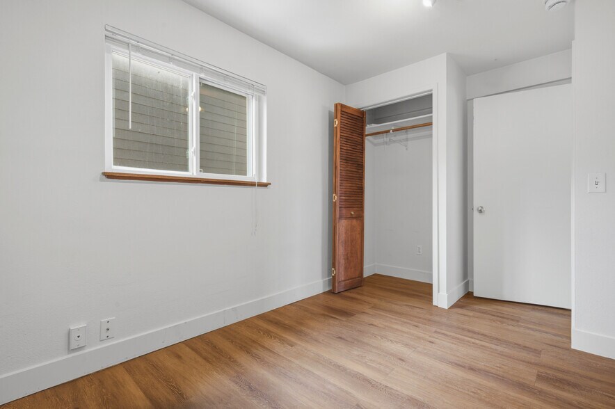More Photos Of 1 W Dravus St, Seattle Apartments For Sale