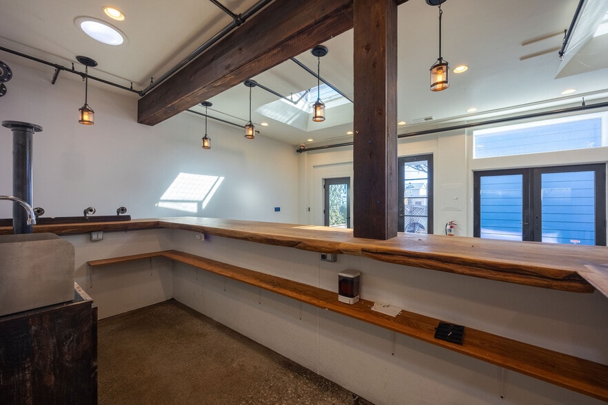 More Photos Of 313-323 Princeton Ave, Half Moon Bay Service For Lease