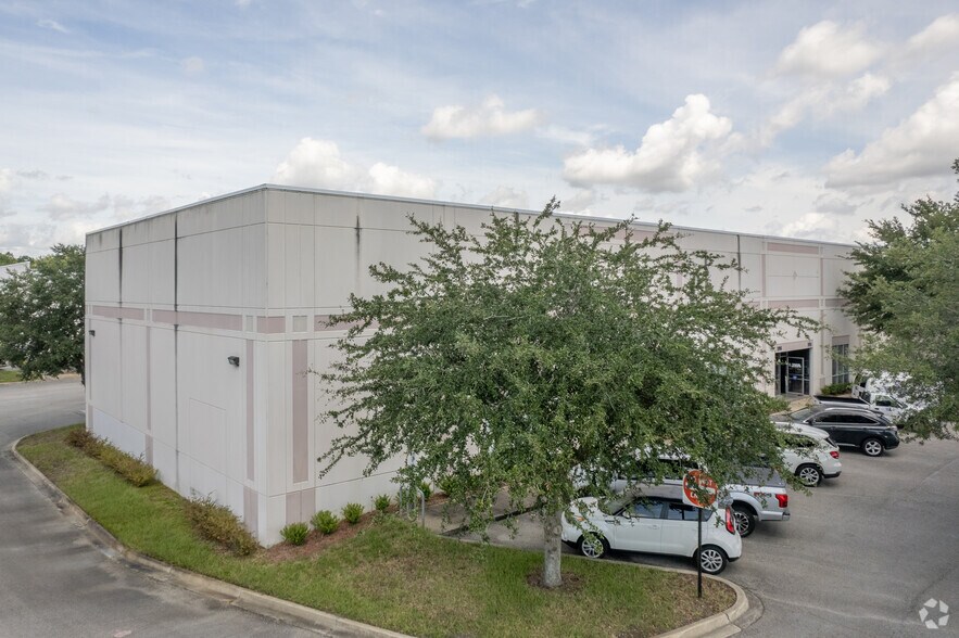 More Photos Of 3500 Beachwood Ct, Jacksonville Warehouse For Lease