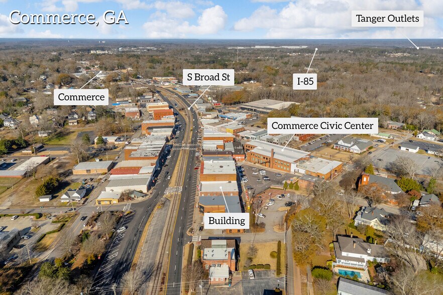 More Photos Of 1642 S Broad St, Commerce General Retail For Lease