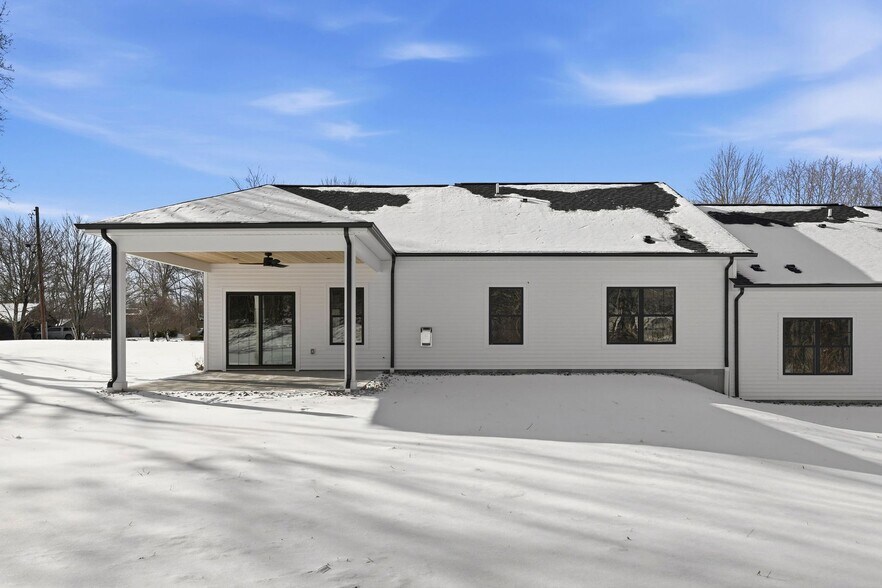 More Photos Of 100 Huselton Dr, Butler Multifamily For Sale