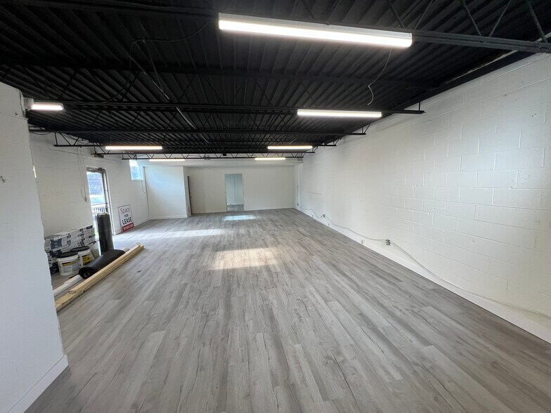 More Photos Of 1024 S Shelby St, Indianapolis Flex For Lease