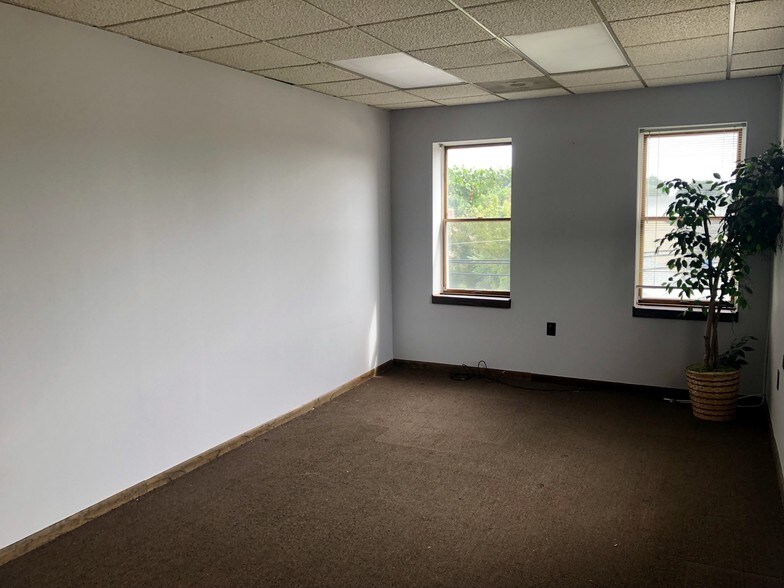 More Photos Of 30 South St, Freehold Office For Lease