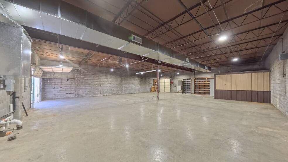 More Photos Of 1502 S Lipscomb St, Amarillo Light Distribution For Sale