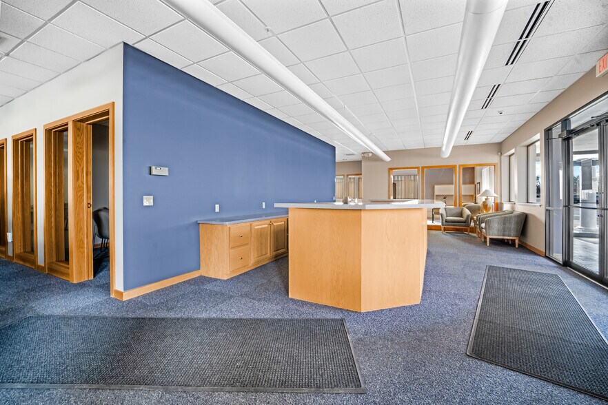 More Photos Of 245 N Peters Ave, Fond Du Lac General Retail For Sale
