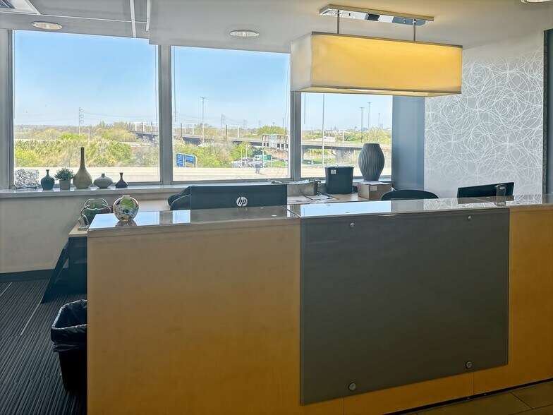 More Photos Of 1 International Plz, Philadelphia Coworking Space