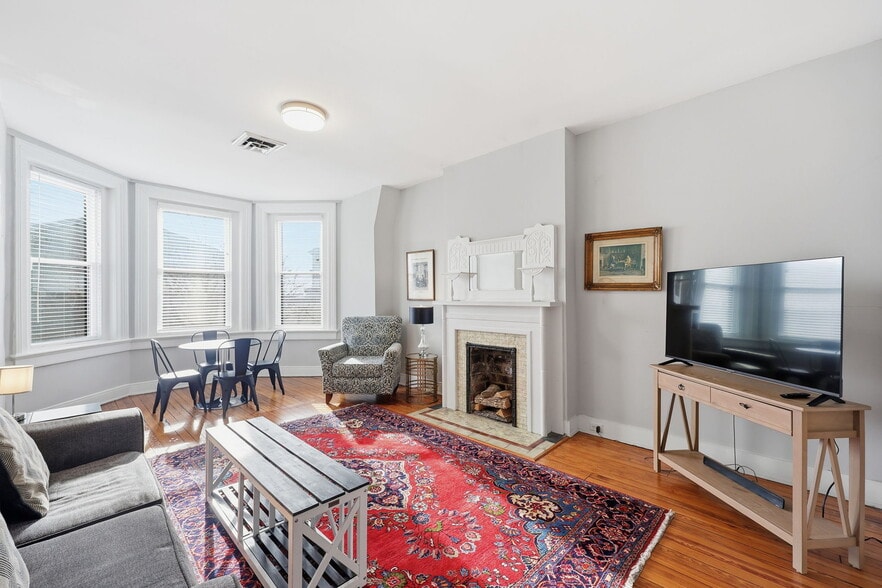 More Photos Of 18 W Franklin St, Richmond Apartments For Sale