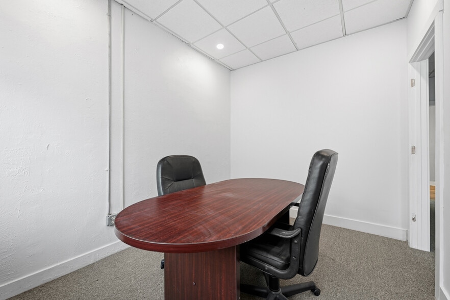 More Photos Of 350 Center Ave, Pittsburgh Office For Sale