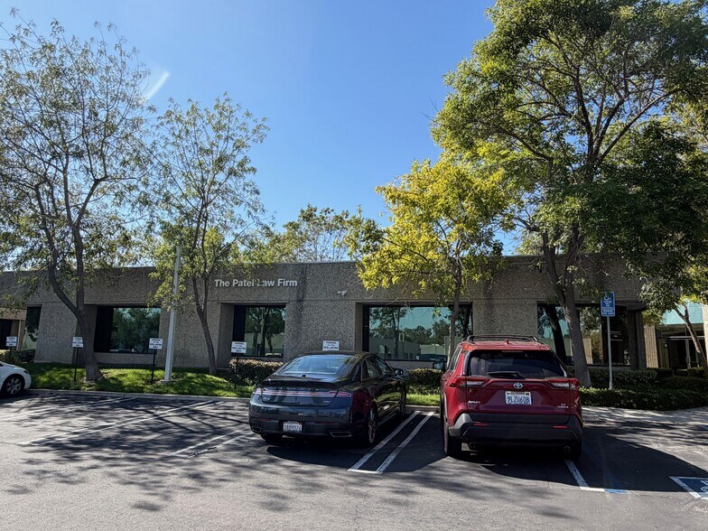 More Photos Of 22952 Mill Creek Dr, Laguna Hills Office For Lease