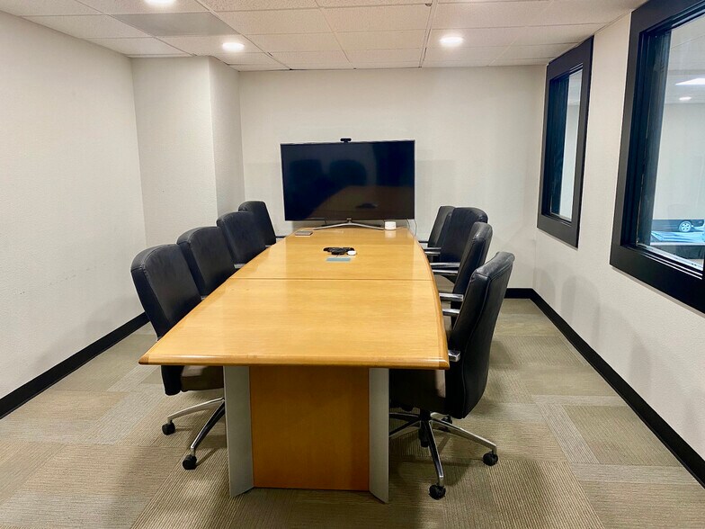 More Photos Of 622 Jackson St, Fairfield Office For Sale