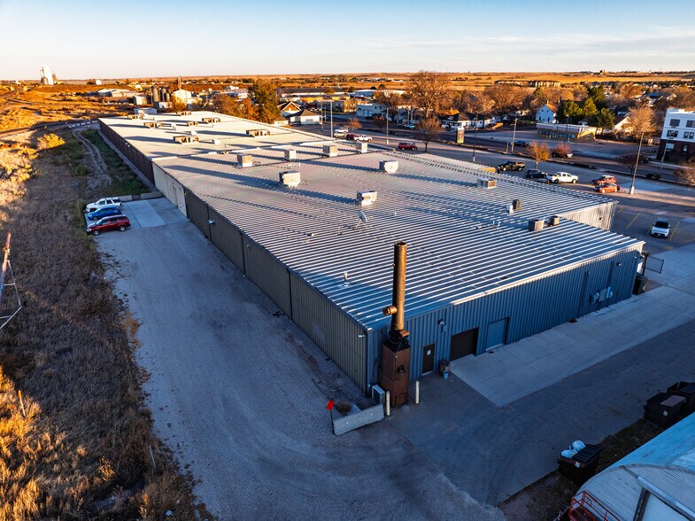 More Photos Of 638 Illinois St, Sidney General Retail For Lease