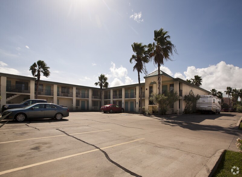 More Photos Of 4109 Padre Blvd, South Padre Island Hotel For Sale