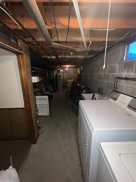 More Photos Of 9 Herrick Aly, Monroeville Freestanding For Sale