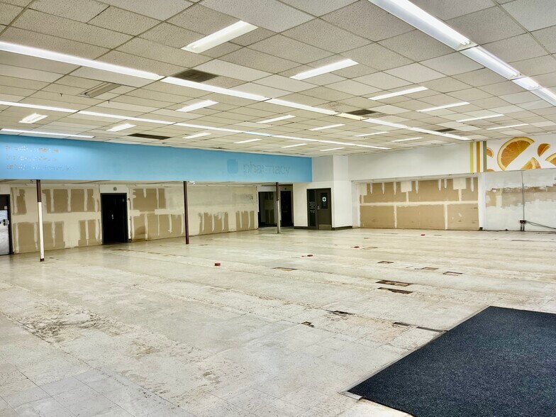 More Photos Of 1630 Ocean Ave, San Francisco Freestanding For Lease