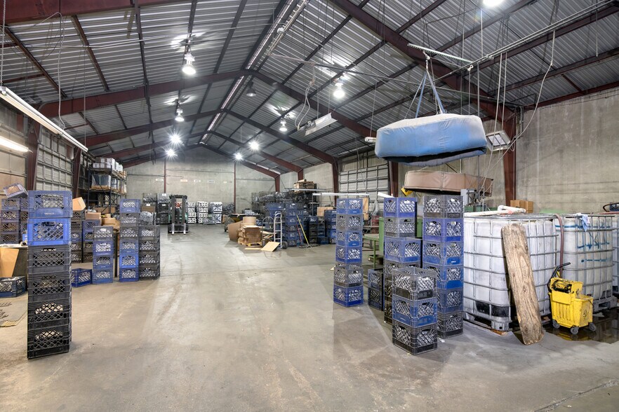 More Photos Of 400 E Vickery Blvd, Fort Worth Warehouse For Lease