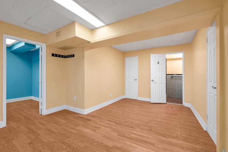 More Photos Of 2 W End Ave, Brooklyn Apartments For Lease