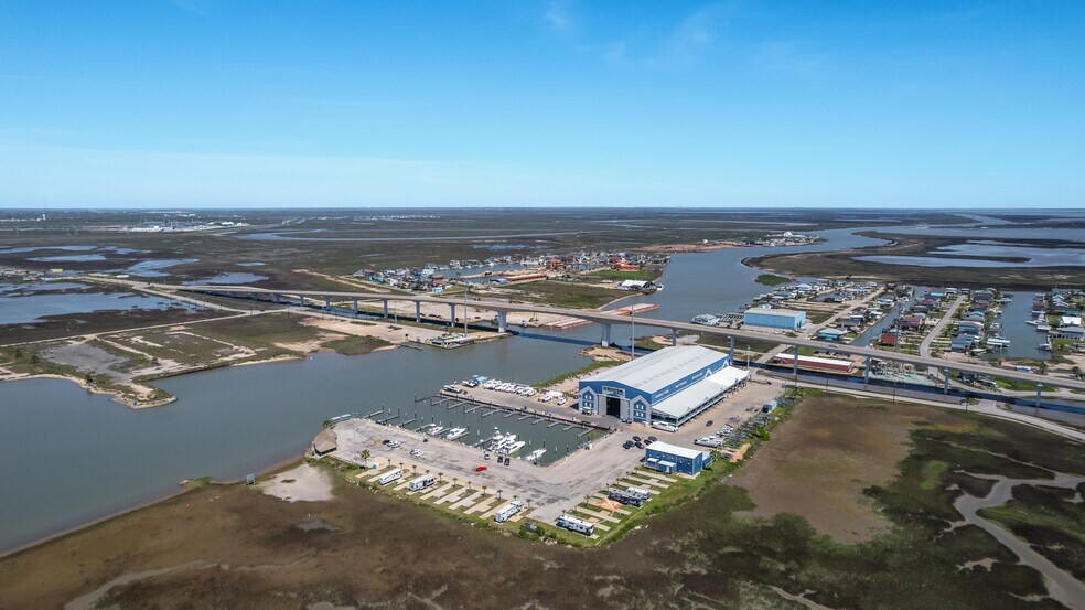 More Photos Of 827 Gulf Rd, Freeport Marina For Sale