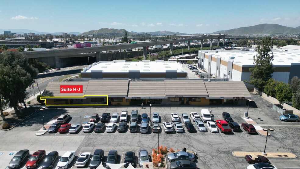 More Photos Of 1735 Spruce St, Riverside Unknown For Lease