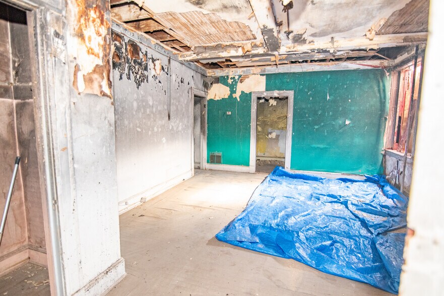 More Photos Of 3301-3317 Garrison Blvd, Baltimore Storefront For Sale