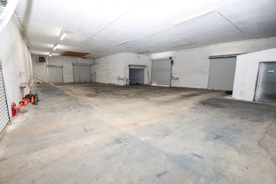 More Photos Of 5 Haynie St, Newnan Warehouse For Lease