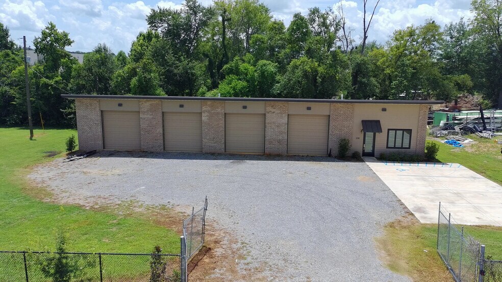 More Photos Of 238 Commercial Pky, Canton Flex For Lease