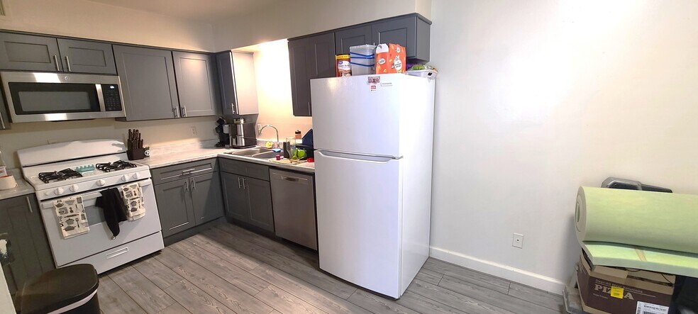 More Photos Of 1114-1128 E 9th St, Russellville Apartments For Sale