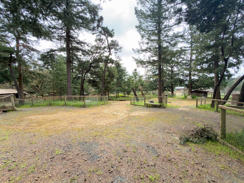 More Photos Of 46914 US-101, Bandon General Retail For Sale