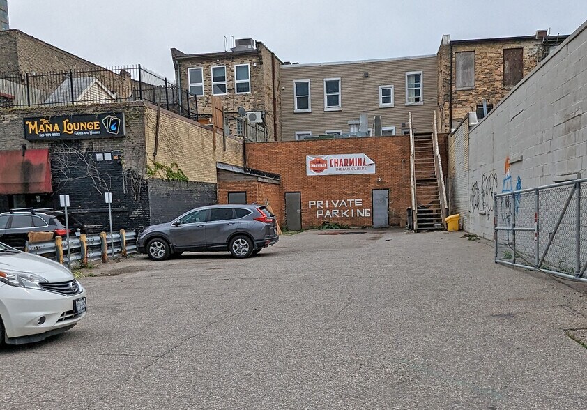 More Photos Of 252 Dundas St, London Storefront Retail Office For Sale