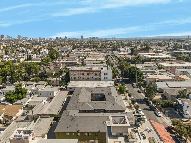 More Photos Of 1646 N Harvard Blvd, Los Angeles Apartments For Sale