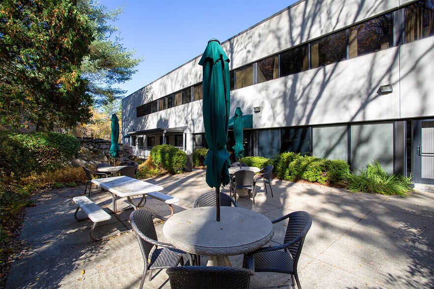 More Photos Of 526 Main St, Acton Office For Lease