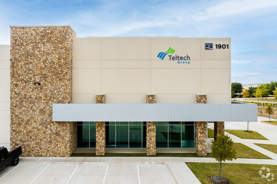 More Photos Of 1901 Lakeside Pky, Flower Mound Warehouse For Lease