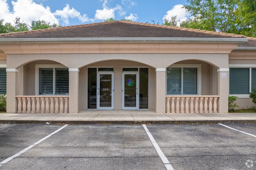 More Photos Of 4954-4956 Royal Gulf Cir, Fort Myers Office For Sale