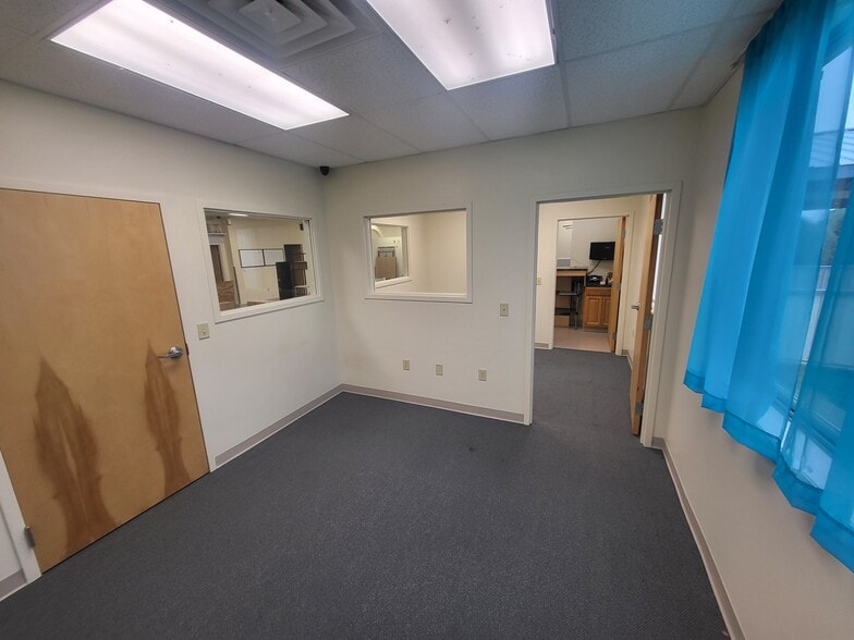 More Photos Of 201 Sunset Blvd E, Chambersburg Warehouse For Sale