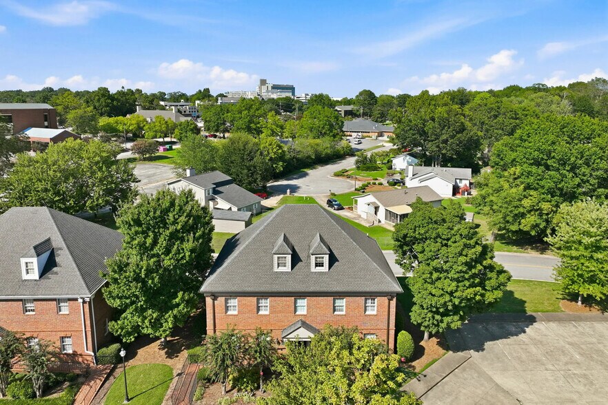 More Photos Of 459 E E Butler Pky, Gainesville Office For Sale