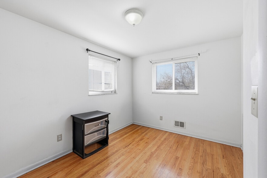 More Photos Of 5780 N Meadows Blvd, Columbus Apartments For Sale