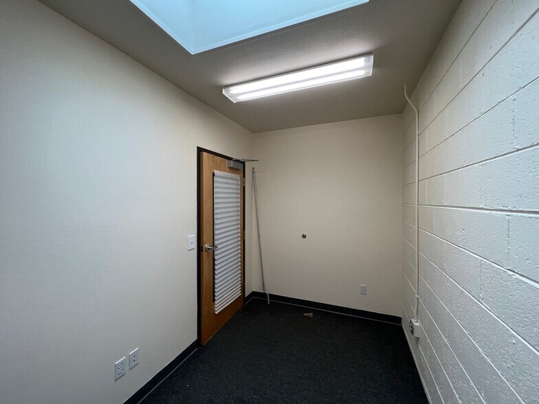 More Photos Of 920 Samoa Blvd, Arcata Storefront Retail Office For Lease