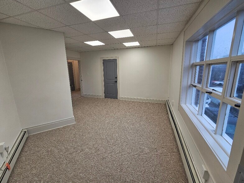 More Photos Of 111-113 S Tyson Ave, Floral Park Office For Lease