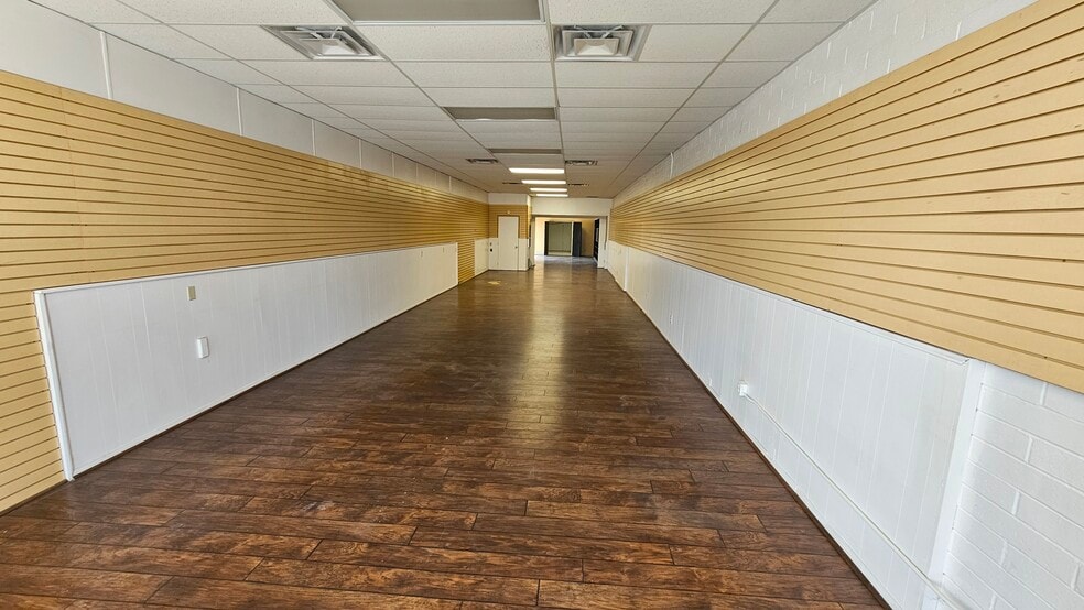 More Photos Of 11949 Hawthorne Blvd, Hawthorne General Retail For Sale