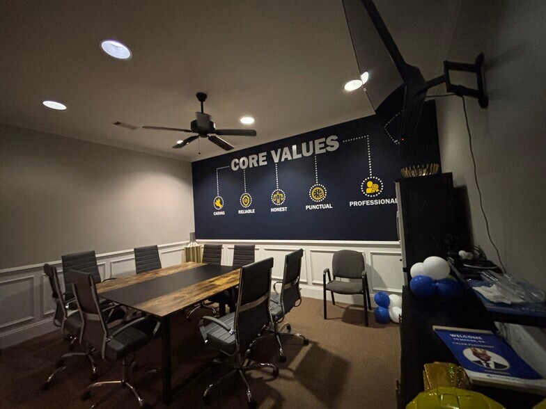 More Photos Of 3985 Arkwright Rd, Macon-Bibb Office For Sale