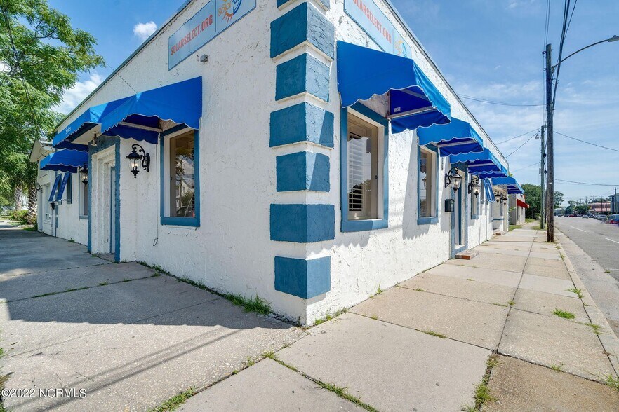 More Photos Of 803 Dawson St, Wilmington Storefront Retail Office For Sale