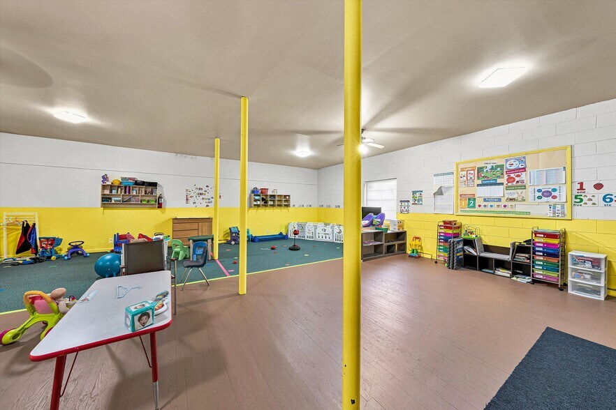 More Photos Of 2719 Colonial Ave SW, Roanoke Office For Sale