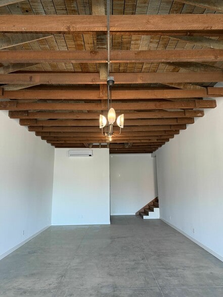 More Photos Of 1725-1731 E Main St, Ventura Freestanding For Lease