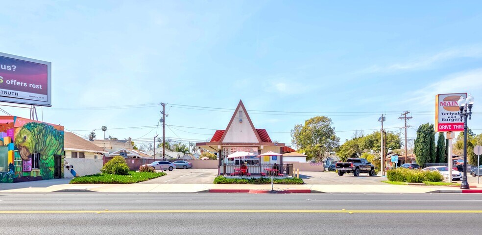 More Photos Of 806 S Main St, Santa Ana Fast Food For Sale
